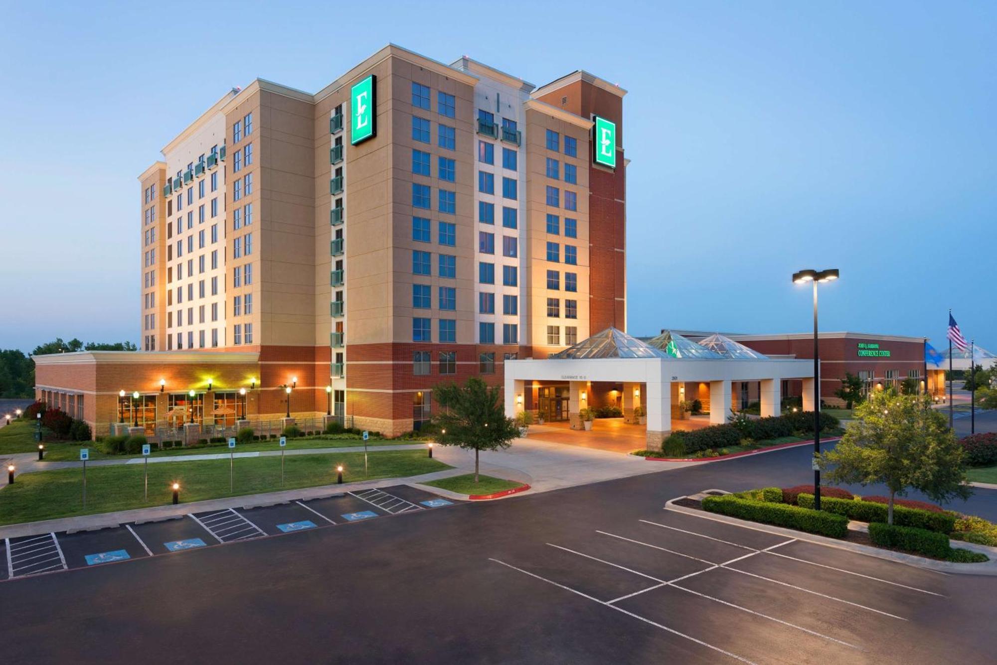 Embassy Suites By Hilton Norman Hotel & Conference Center Exterior photo